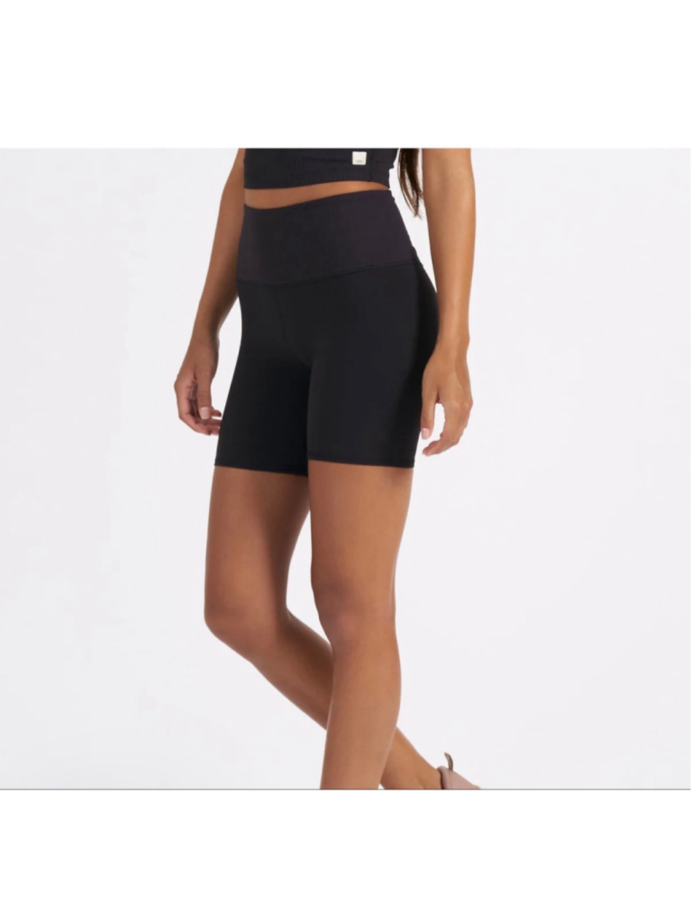 Women's Vuori Rib Studio Short in Black, Size XS - Picture 4 of 10